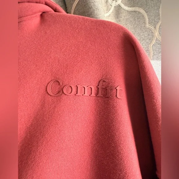 Comfrt Berry Hoodie sweatshirt - Picture 2 of 6